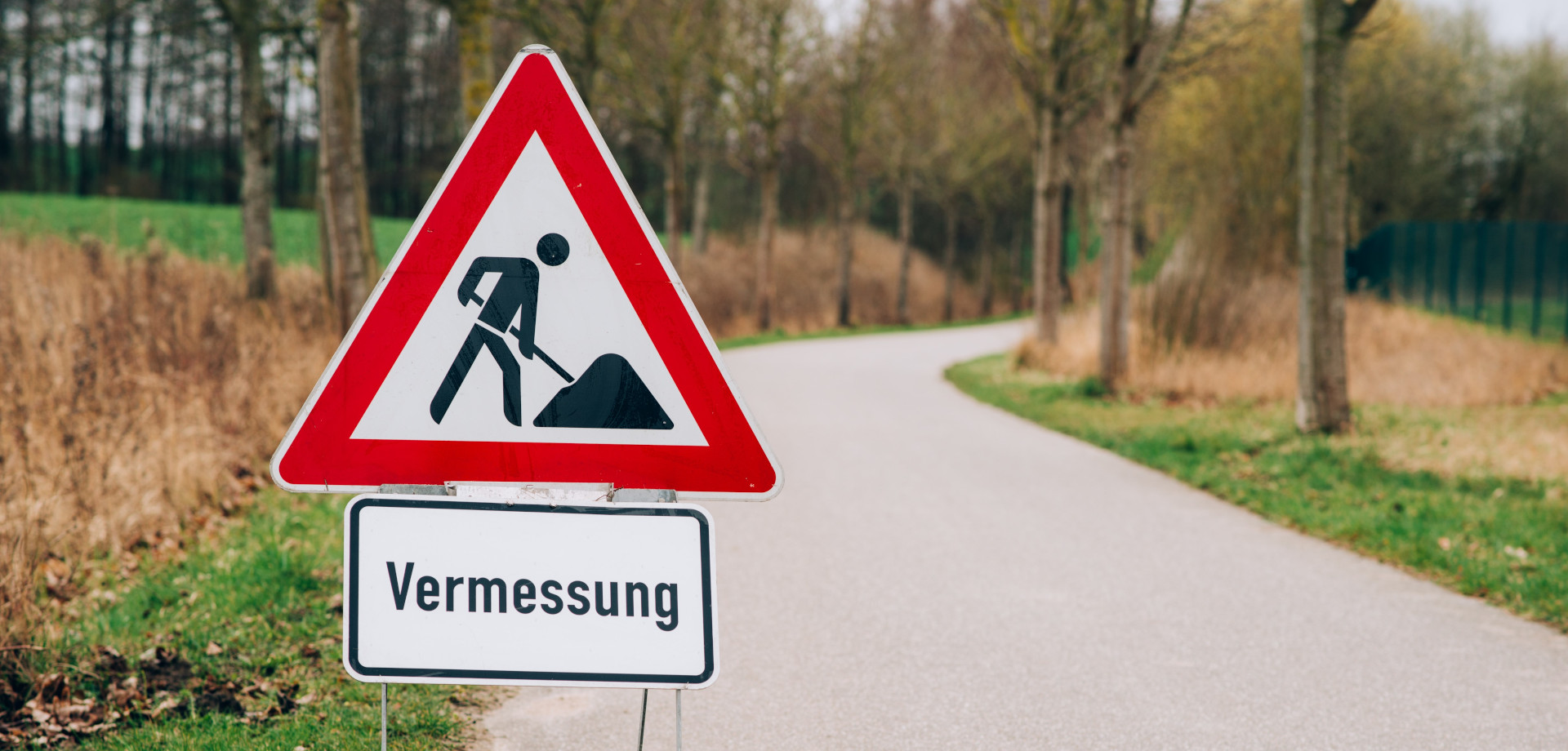 Durchführung von Vermessungsarbeiten an einem Radweg im Landkreis Rostock