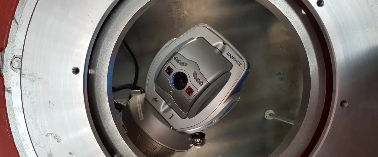 Laser tracker measuring a component in a workshop